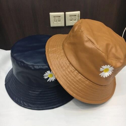 Fall Winter Bucket Hat Women Daisy Embroidery Bob Cap Unisex Foldable Fishing Hats PU Sun Protection Hip Hop Boonie Hat 2020 New