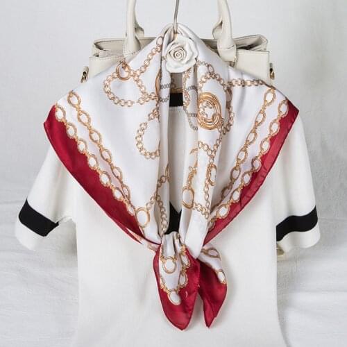 Beautiful Square Silk Neck Scarf Headband Fashion Chain Print Handkerchief Bandana Satin Womens Shawls Female Bag Twill Scarf
