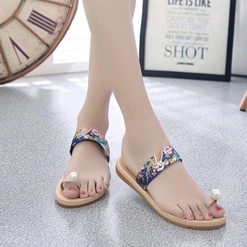 Summer New Style Roman Slippers Fashion Floral Cloth Womens Slippers Flat Bottom Rhinestone Flip-flops Breathable