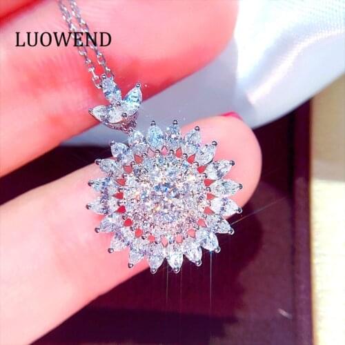 LUOWEND 100% Real 18K White Gold Necklace Halo Natural Diamond Pendant Proposal Wedding Anniversary Sun Flower for Women