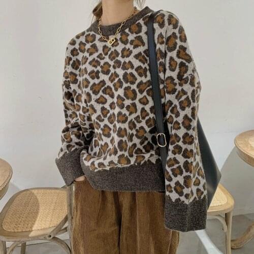 2021 New Spring Women O-Neck Sweater Leopard Print Loose Style Knitted Fashion Sweater Casual Women Pullovers Pull Femme