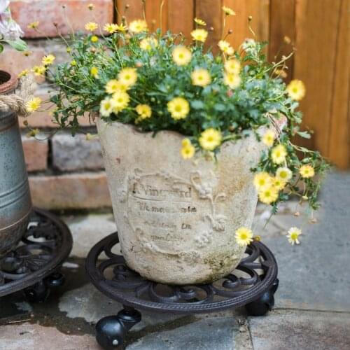 Vintage Round Hollow Small Cast Iron Flower Pot Tray With Plastic Wheels European Home Garden Decor Metal Plant Pot Holder Owl