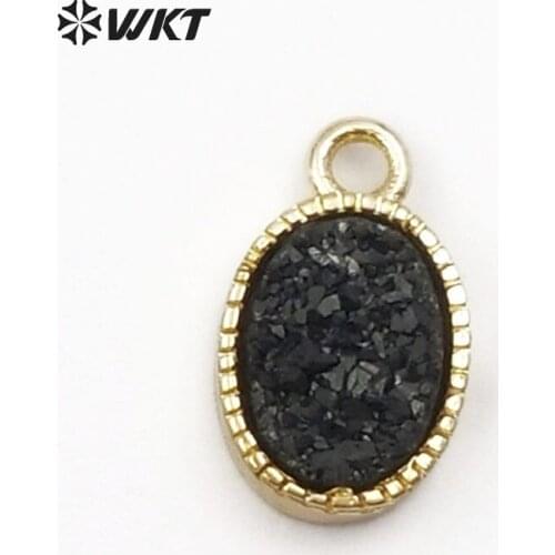WT-P1418 Wholesale New cute Natural druzy quartz Sparkly pendants with round shape for necklace Gold round stone pendants