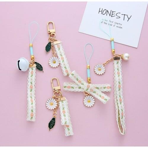 Cartoon Japan Small Daisy Flower Keychain For Women Key Chains Ring Bell Ribbon Car Bag Pendent Charm Airpods Accessories