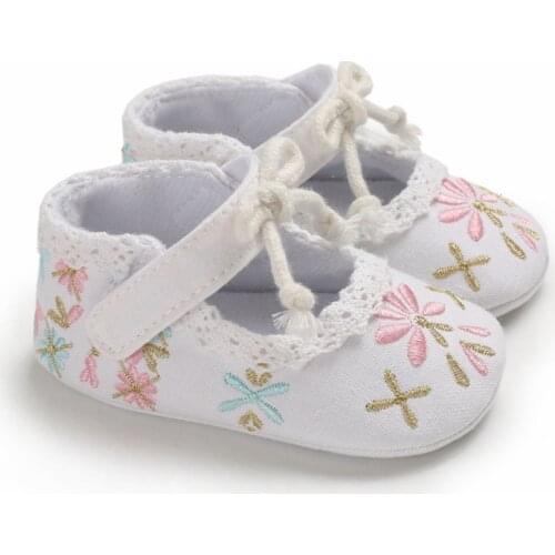 2021 Lovely Floral Newborn Baby First Walkers Embroidery Baby Shoes 0-18M Toddler Princess Crib Pram Soft Sole Prewalker Hot