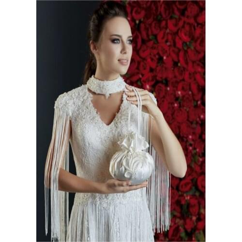 Bridal Jewelry Pouch White Embroidered Bridal Bag Beaded Elegant Round Jewelry Pouch White Bridal Bag