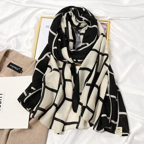 Design Brand Print Spring Women Scarf Hijab Large Cotton-Linen Shawl Wraps Bandanas Vintage Plaid Neckerchief Tippet Bufandas