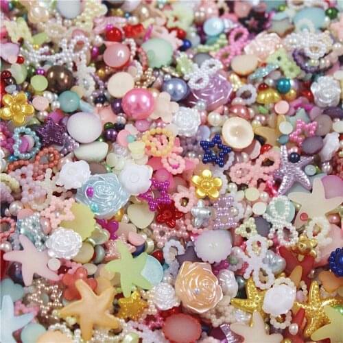Around 50pcs) 4-20mm HalMermaid Nail Art Charms seashells slices Pearls Nail Ocean Shells for Nail Art Mermaid Nail (Randomly))