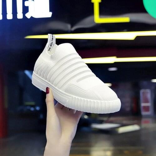 New white sneakers summer Women Breathable Mesh Comfortable Running sports shoes lightweight anti-skid jogging walking shoes