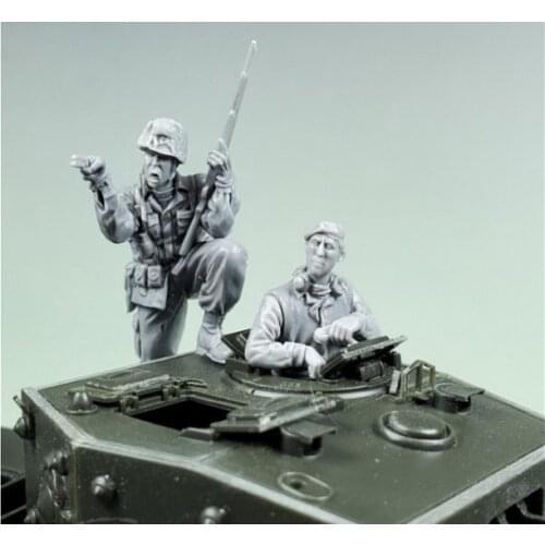 1:35 Resin Figure Model Kit Unassambled Unpainted 1129(NO TANK)