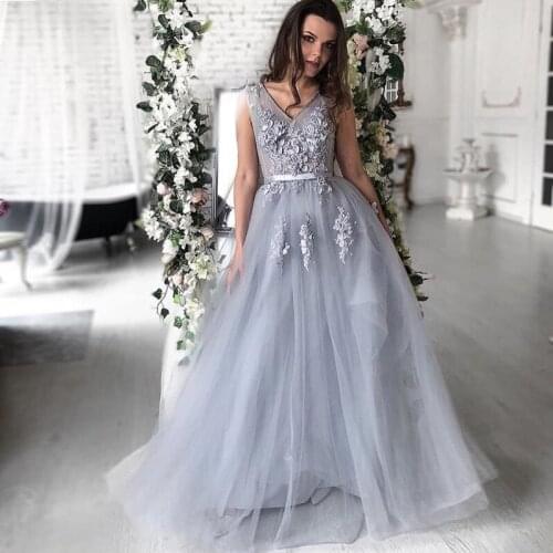 V-neck Gray Prom Dresses Illusion Bodice 3D Appliques Beads 2019 Formal Party Gown Floor Length Vestido De Fiesta De Graduacion