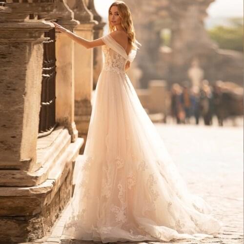 Champagne Off the Shoulder Elegant Bridal Gown Chic 2021 Boho Beach Tulle Deep V Neck Outdoor Appliqued Wedding Bridesmaid Dress