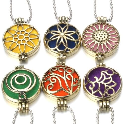 New Aroma Diffuser Necklace Jewelry Vintage Gold Open Lockets Pendants Perfume Oil Diffuser Aromatherapy Necklace with 1pcs Pads