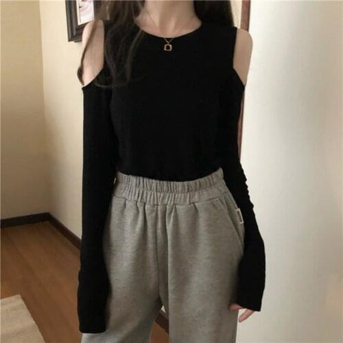 Autumn And Winter Korean Design Off Shoulder Long Sleeve Shirt T-shirt Women Tshirt Ins Slim Black Bottomed Top Fashion Vogue