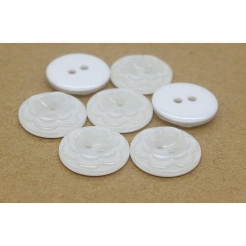 50PCs Resin Buttons 2 hole Round 3D Flower Button Latest Design Scrapbooking Sewing Accessories Craft JS9013