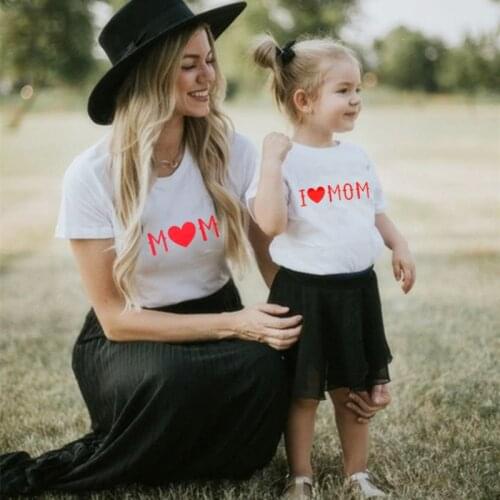 Fashion T-shirts Funny I Love MOM Family Look T Shirt Summer Short Sleeve Family Matching Clothes Mother and Kids Clothes