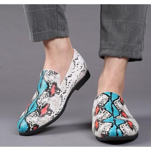 Groom Shoes Men Dress Shoes Loafers Men Wedding Shoes Men Formal Coiffeur Luxury Italian Brand Chaussure Homme Tenis Masculino