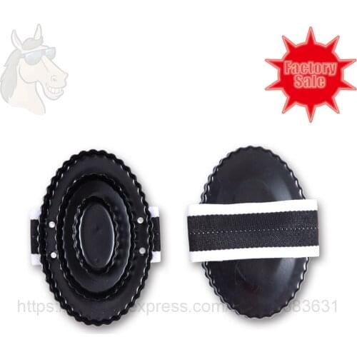 74 4002 Metal curry comb black coating iron with ribbon for fixing hands 15.5*10.5cm massage grooming comb factory direct sale