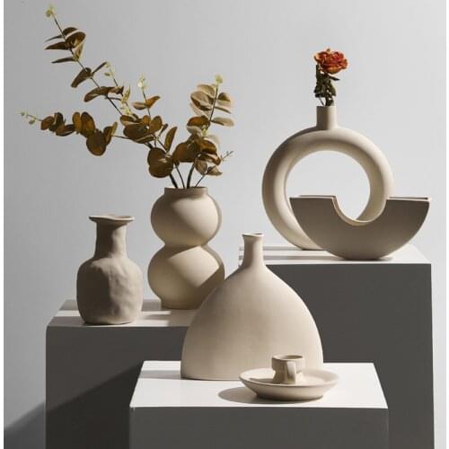 Hot Selling New Nordic Ceramic Creative Vase Crafts Balcony Flower Pot Dried Flower Arrangement Home Decoration Ornaments