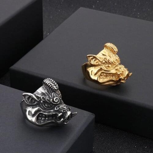 Personality new jewelry titanium steel domineering mens ring retro violent wild boar stainless steel jewelry