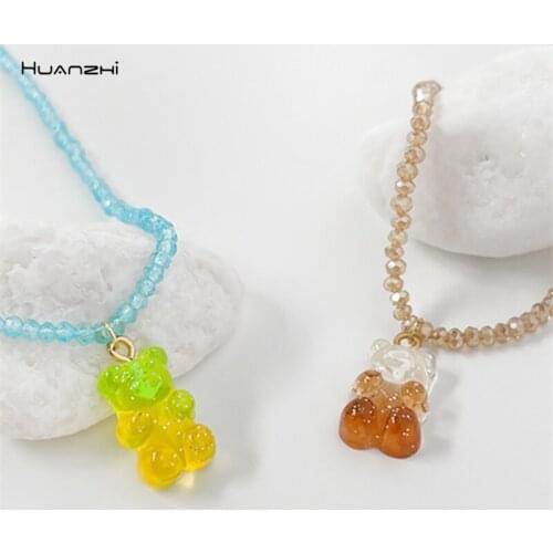 HUANZHI 2021 New Acrylic Transparent Gradient Color Bear Pendant Beaded Necklace Choker for Women Girls Party Travel Jewelry