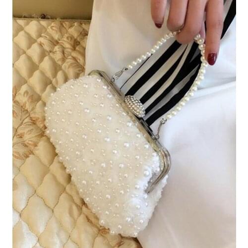2020 New Rhinestone Flower Clutch Chain Portable Crossbody Bag Pearl Women 's Bag Ladies Bag Exquisite Banquet
