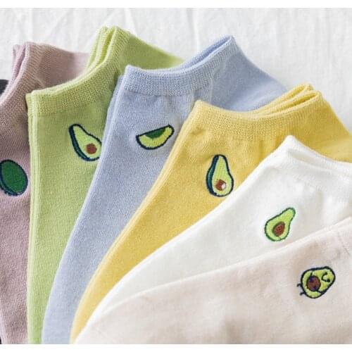 7 Different Avocado Embroidery Funny Socks Harajuku Fruit Cute Heap Heap Socks Women Divertidos Creative Sokken Chaussette Femme