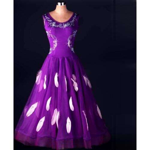 2018 New Women Standard Ballroom Dance Dress Shiny Feather Sleeveless Flamenco Waltz Tango Modern Dress For Dancing 4 Colors