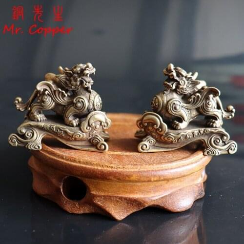 Antique Bronze Chinese Mythical Beast Statue Small Ornaments Vintage Copper 1 Pair Lucky Pixiu Figures Desk Decorations Tea Pets