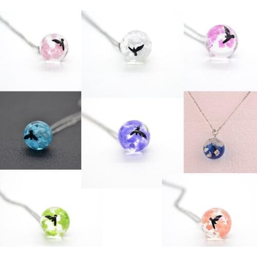 Necklace Chic Transparent Resin Rould Ball Glow Pendant Bird Women Blue Sky White Cloud Chain Jewelry Gifts for Girl Fashion Emo
