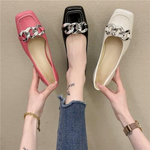 Womens High Heels Shallow Mouth Square Heel All-match Womens Shoes Metal Chain Casual Leather Comfortable Womens Single Shoes