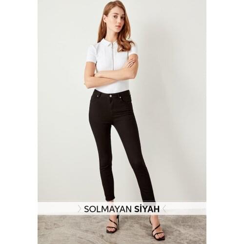 Trendyol Black High Waist Skinny Jeans TWOSS19LR0279