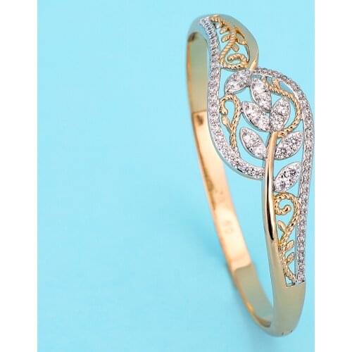 2021 March 18k gold planted bracelet Fashion women wedding charm bracelet