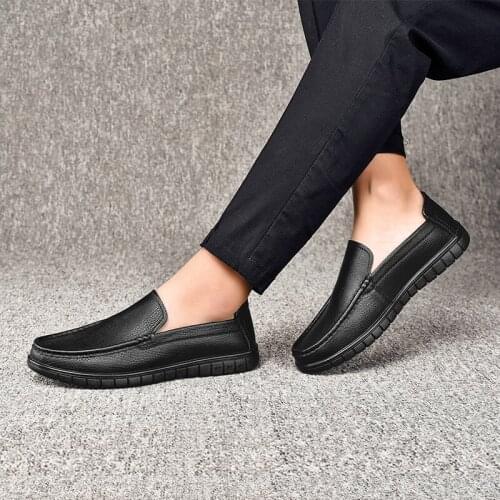 Mens leather shoes everyday all-match comfortable and breathable outdoor driving Wearable Round head set feet mens shoes