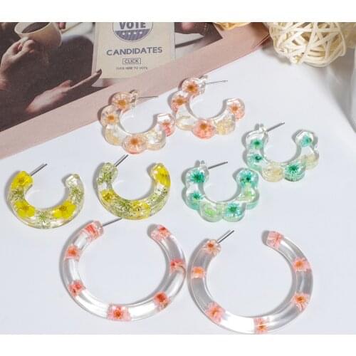 Trendy Hoop Earrings For Women Unique Design Transparent Resin Real Flower CC Hoops Earring Elegant Dried flowers Hoops Jewelry