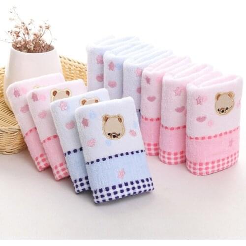 1Pcs Mini Pure Cotton Cartoon Romantic Bear Pattern Children Baby Face Towel Soft Water Uptake Cute Hand Towels