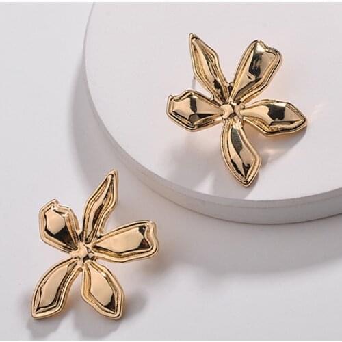 Punk Gold Color Flower Stud Earrings for Women Bohemian Ethnic Big Metal Statement Earrings Wedding Jewelry Wholesale