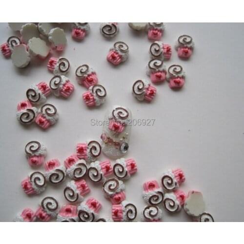 RC121-5 30pcs Cute Cupcake Shape Nail Resin Decoration Outlooking