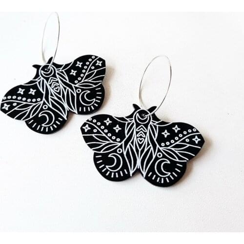 2021 New Fashion Insect Moon Moth Butterfly Acrylic Drop Earrings For Women Statement Dangle Earrings Female Girl Party Jewelry