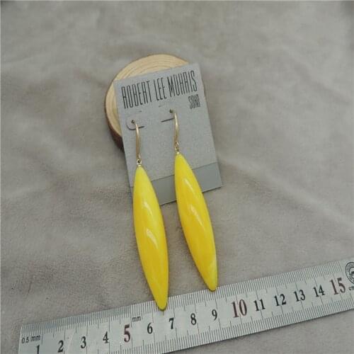 Of exquisite jewelry manufacturers selling the European and American fashion luxury resin H38 earrings without the card