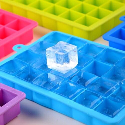 15/24 Grid Silicone Mold Ice Cube Tray with Lid for Ice Cube Maker Eco-Friendly Small Fruits Mould for Wine Bar Drinking