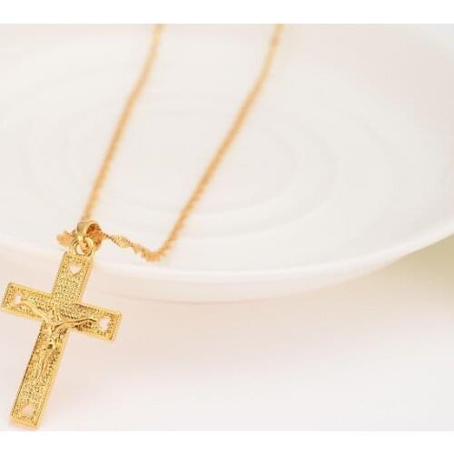 18 k Solid Gold G/F Cross Necklaces Wholesale Crucifix Pendant Heart Jewelry Fashion Jesus Decoration Dress