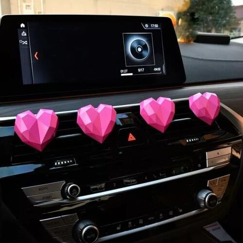 Love Heart Car Air Freshener Car Fragrance Perfume Clip Diffuser Auto Vent Scent Parfum Diffuser Car Decor Interior Accessories