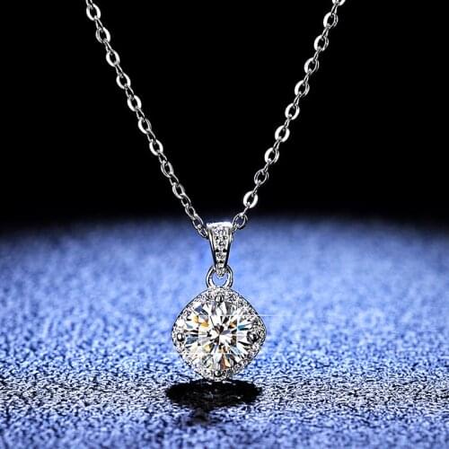Inbeaut 18K White Gold Plated Excellent Cut 1 ct D Color Pass Diamond Test Moissanite Pendant Necklace PT950 Stamp Square Chain