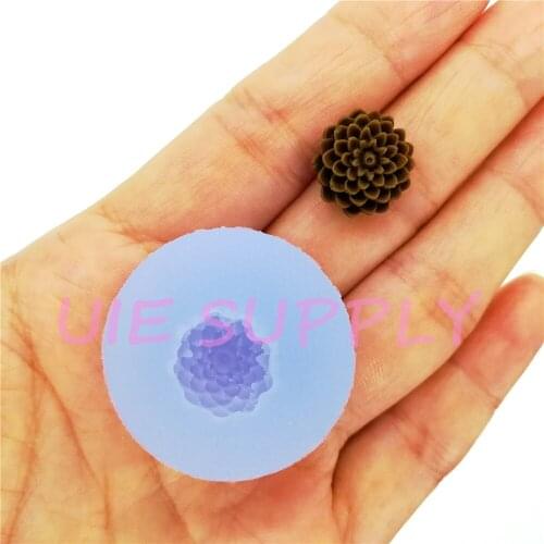 HYL438U 14.2mm Mini Flower Chrysanthemum Silicone Mold Fondant Cake Decorating Candy Resin Art Earrings Necklace Pendant Clay