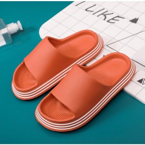 Designer Hourse Slippers Unisex Summer Bathroom Slippers Home Flats Comfortable Women Slides Lightweight Beach Sandals Slipon