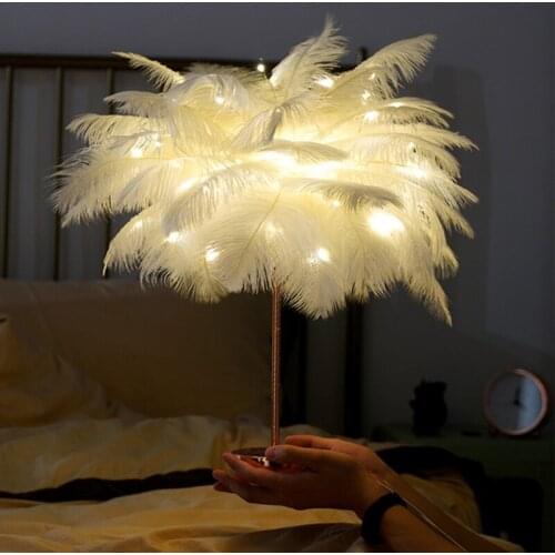 Bedroom Fairy light Feather Table Lamp DIY Creative Warm Light Tree Feather Lampshade Wedding Home Bedroom Decor AABattery Power