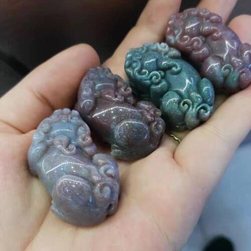 A pair of rare cinnabar dots, red and green natural stone, water grass, agate carving, ancient auspicious bodyguard, god beast