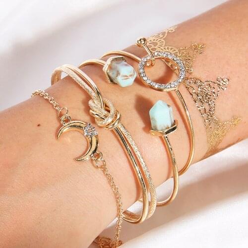 2020 Fashion Metal Retro Bracelet Womens Imitation Pearl Alloy Lock Bracelet Simple Multilayer Bracelet Gift Accessories