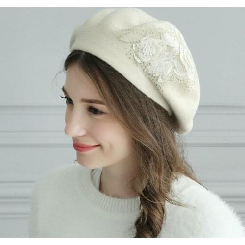 H7779 Women Winter Beret Hat Autumn Korean Warm Ear Protection Thick Cap Female Outdoor Shopping Casual Elegant Simple Lady Hats